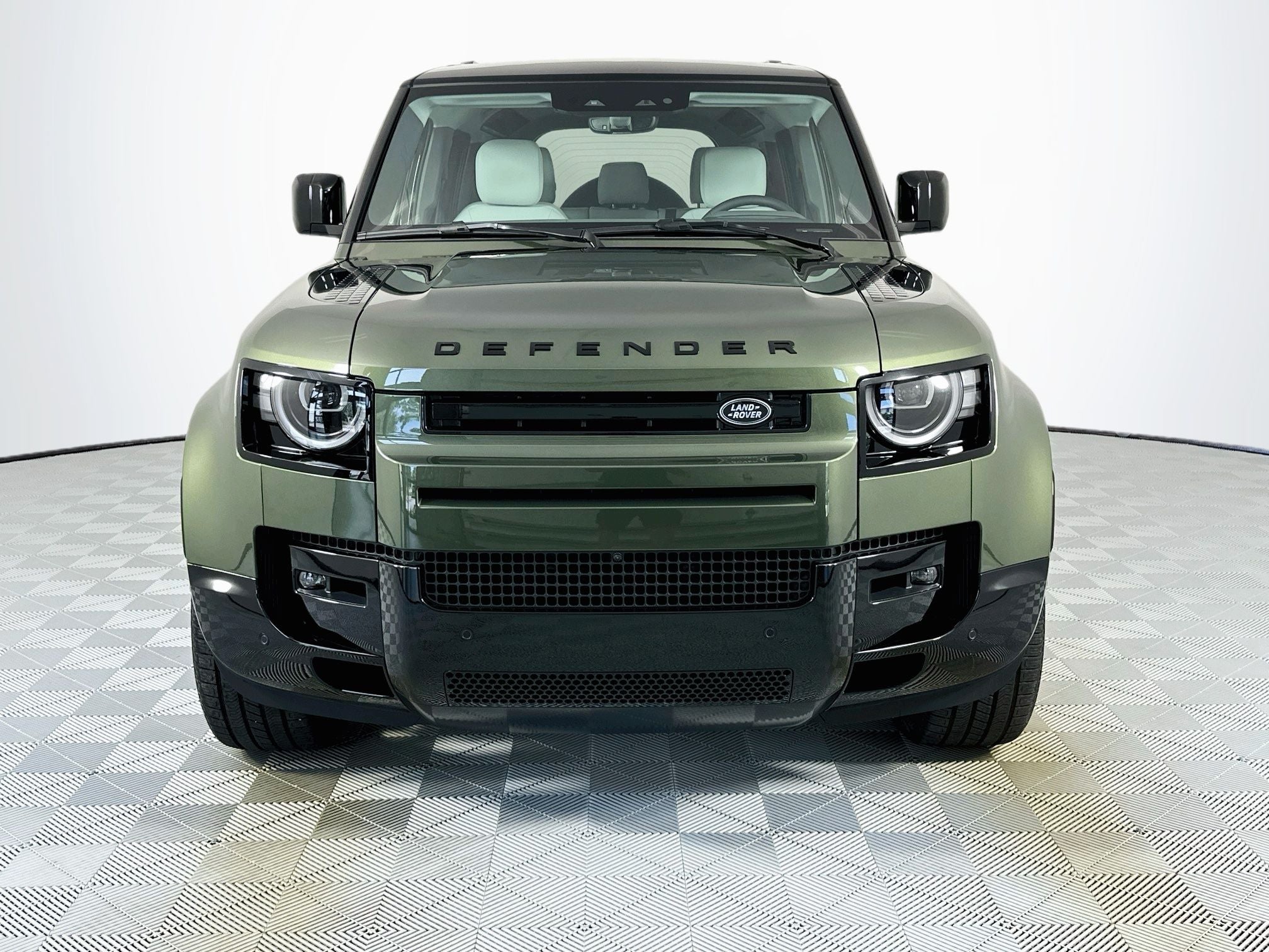 2026 Land Rover Defender 110 X-Dynamic SE