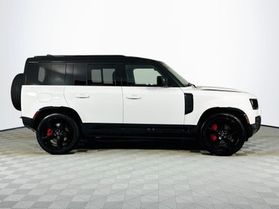 2024 Land Rover Defender 110 X-Dynamic SE