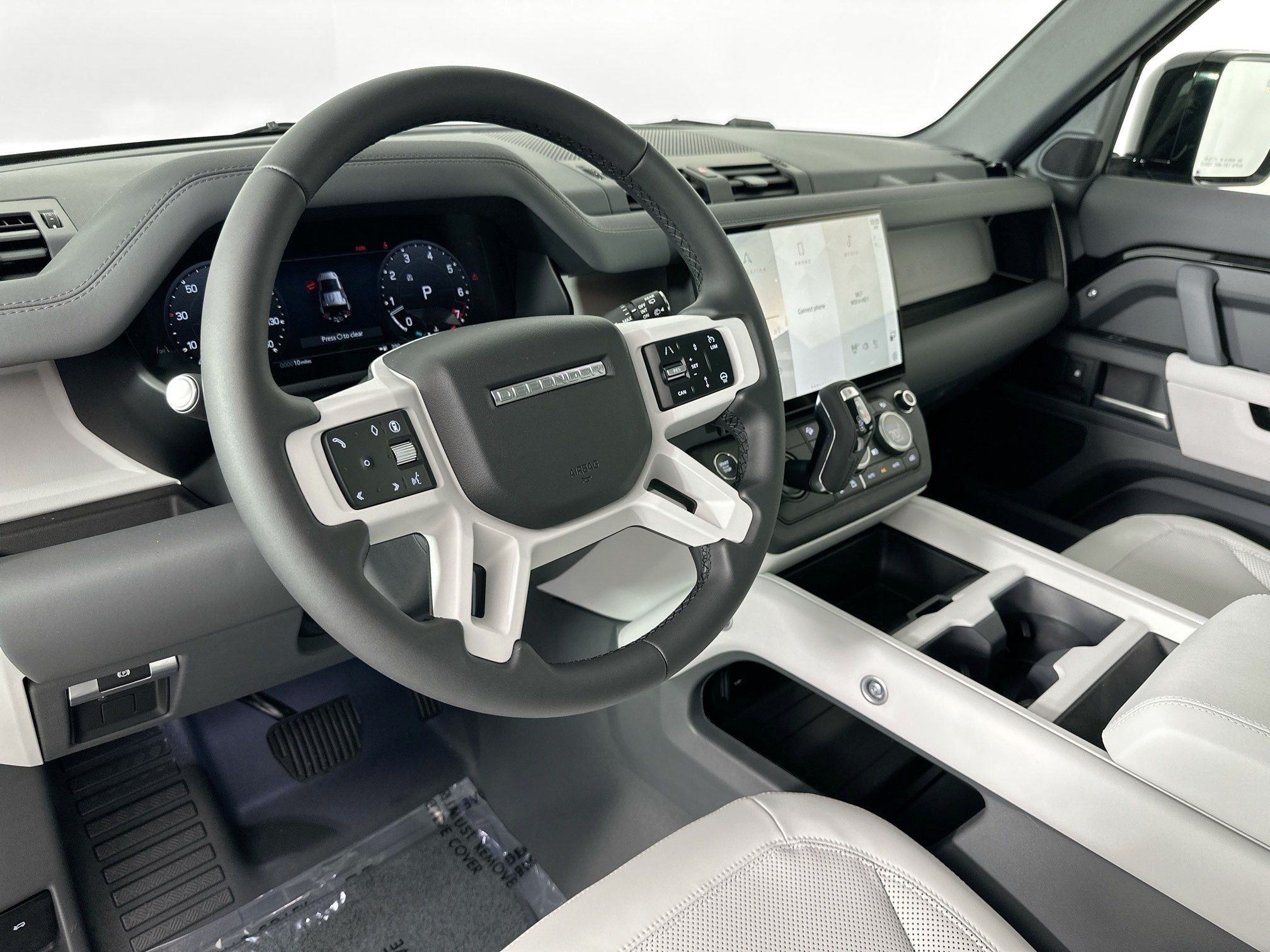 2026 Land Rover Defender 110 X-Dynamic SE