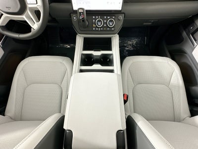 2026 Land Rover Defender 110 X-Dynamic SE