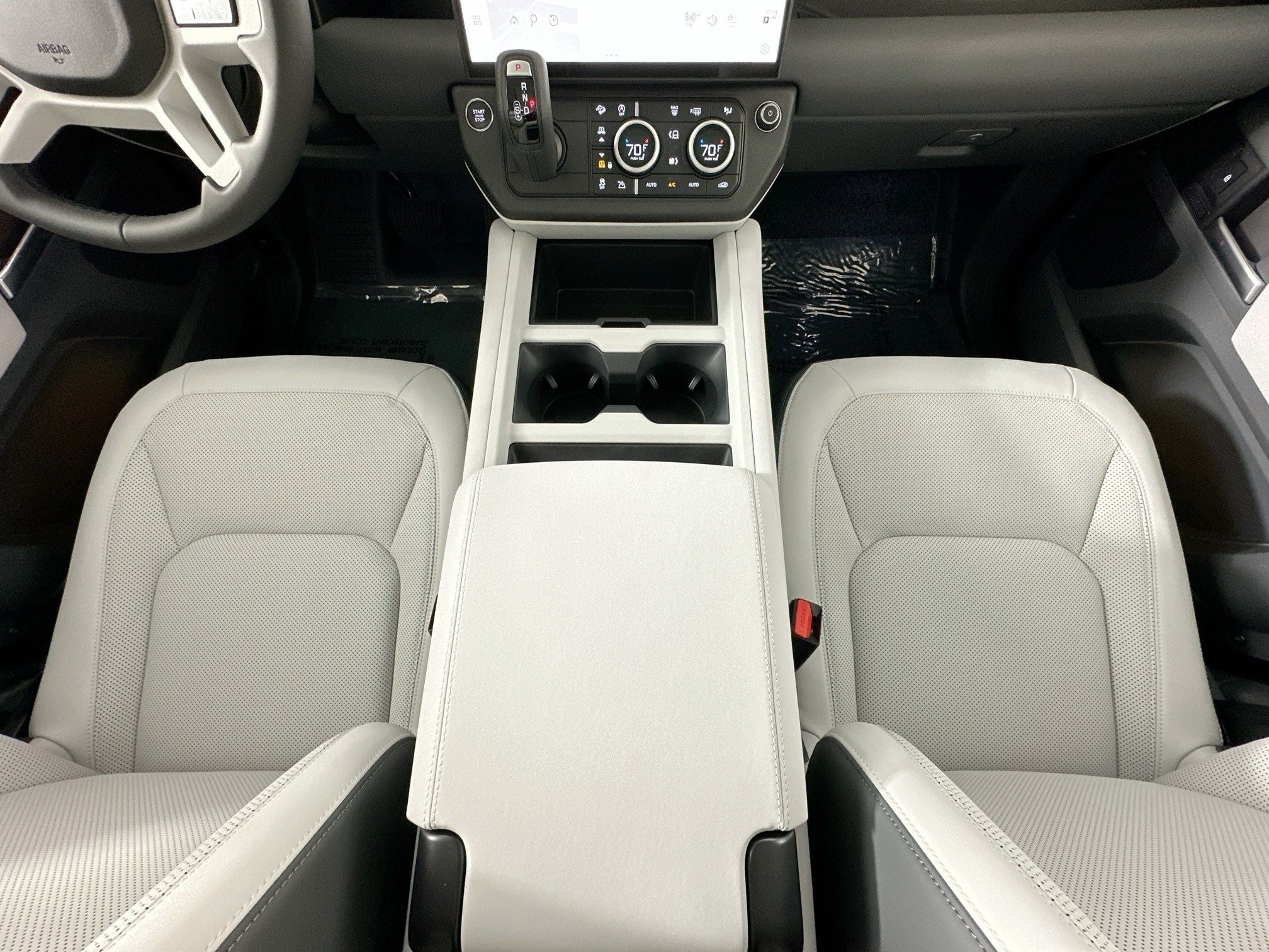 2026 Land Rover Defender 110 X-Dynamic SE