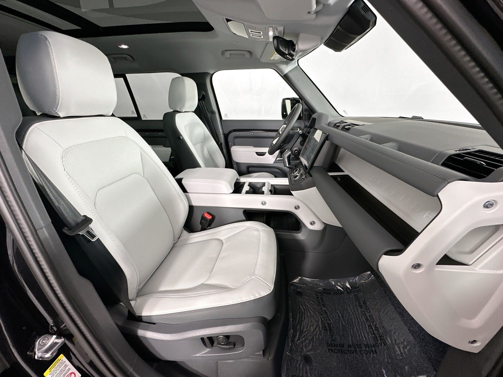 2026 Land Rover Defender 110 X-Dynamic SE