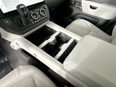 2026 Land Rover Defender 110 X-Dynamic SE