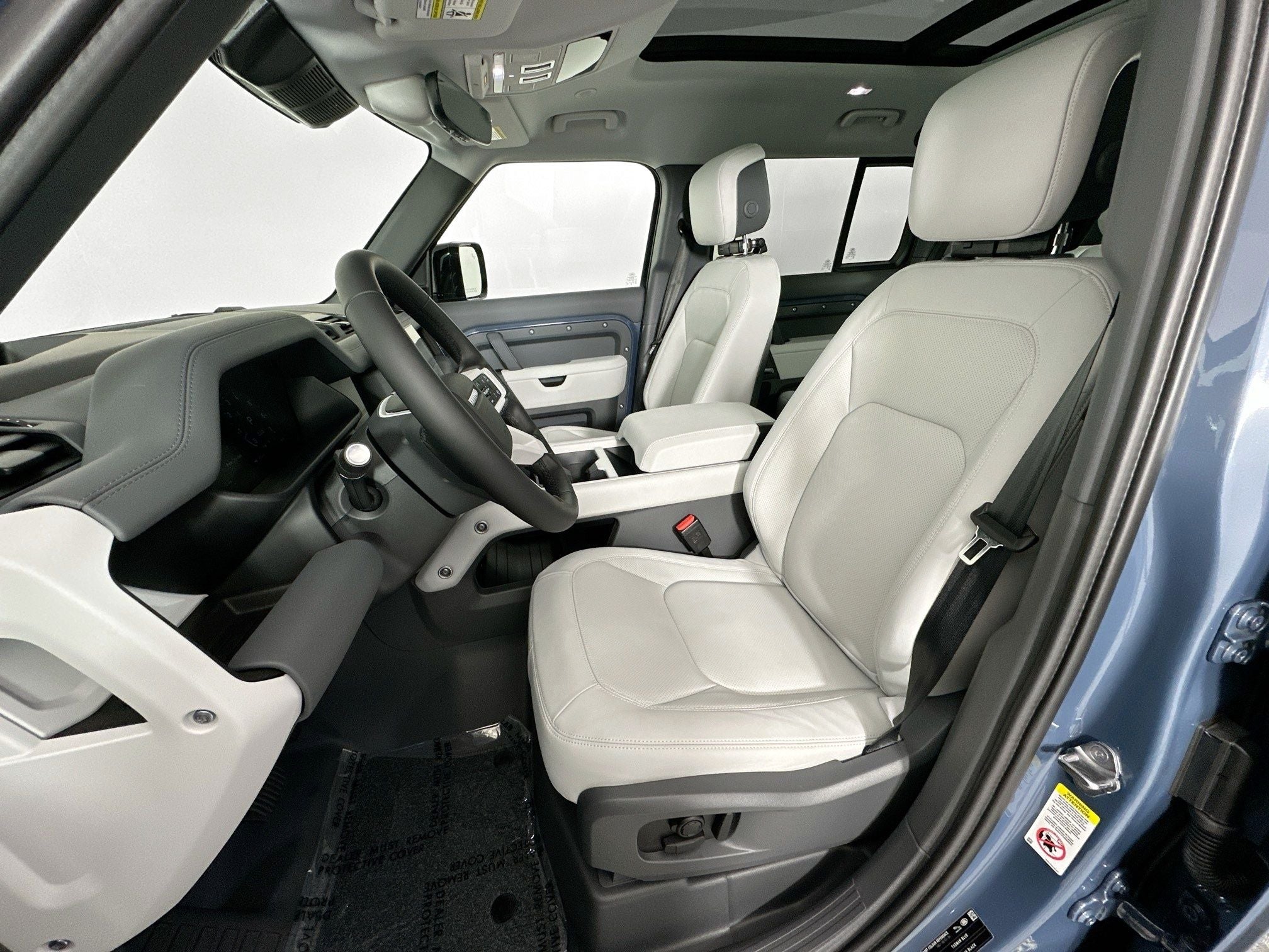 2026 Land Rover Defender 110 X-Dynamic SE