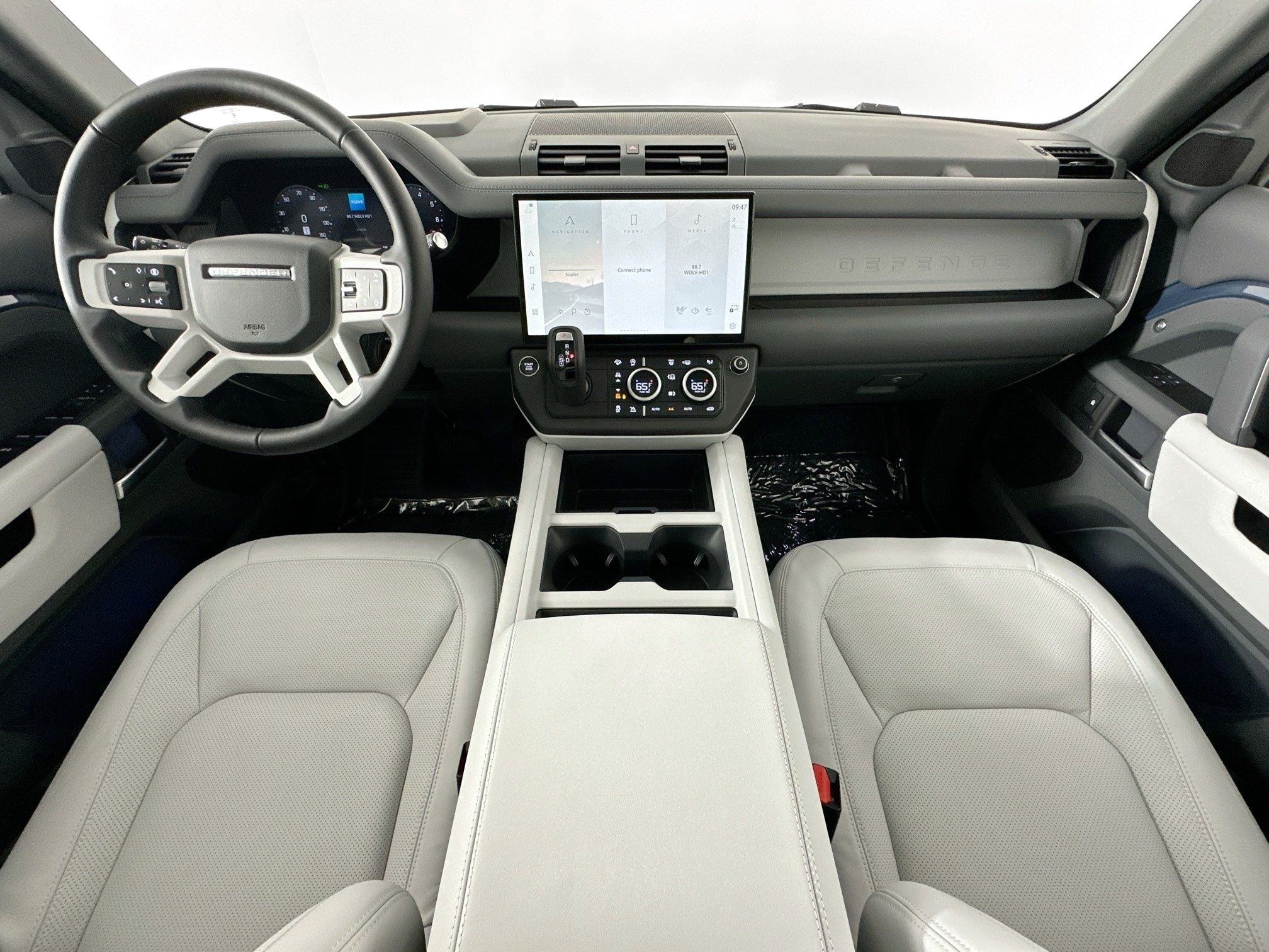 2026 Land Rover Defender 110 X-Dynamic SE