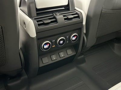 2026 Land Rover Defender 110 X-Dynamic SE