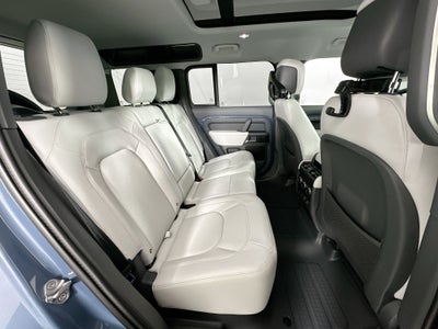 2026 Land Rover Defender 110 X-Dynamic SE