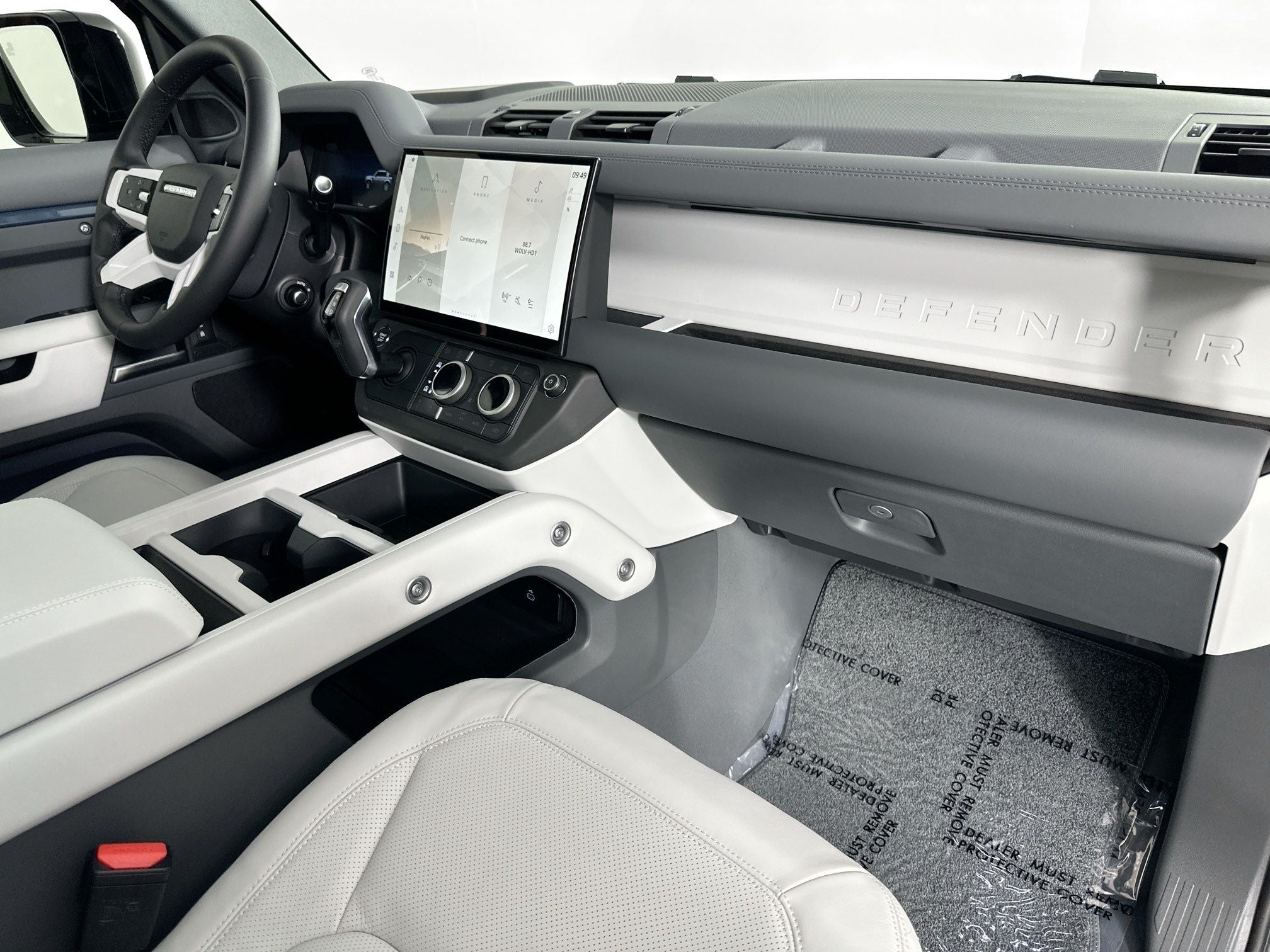 2026 Land Rover Defender 110 X-Dynamic SE