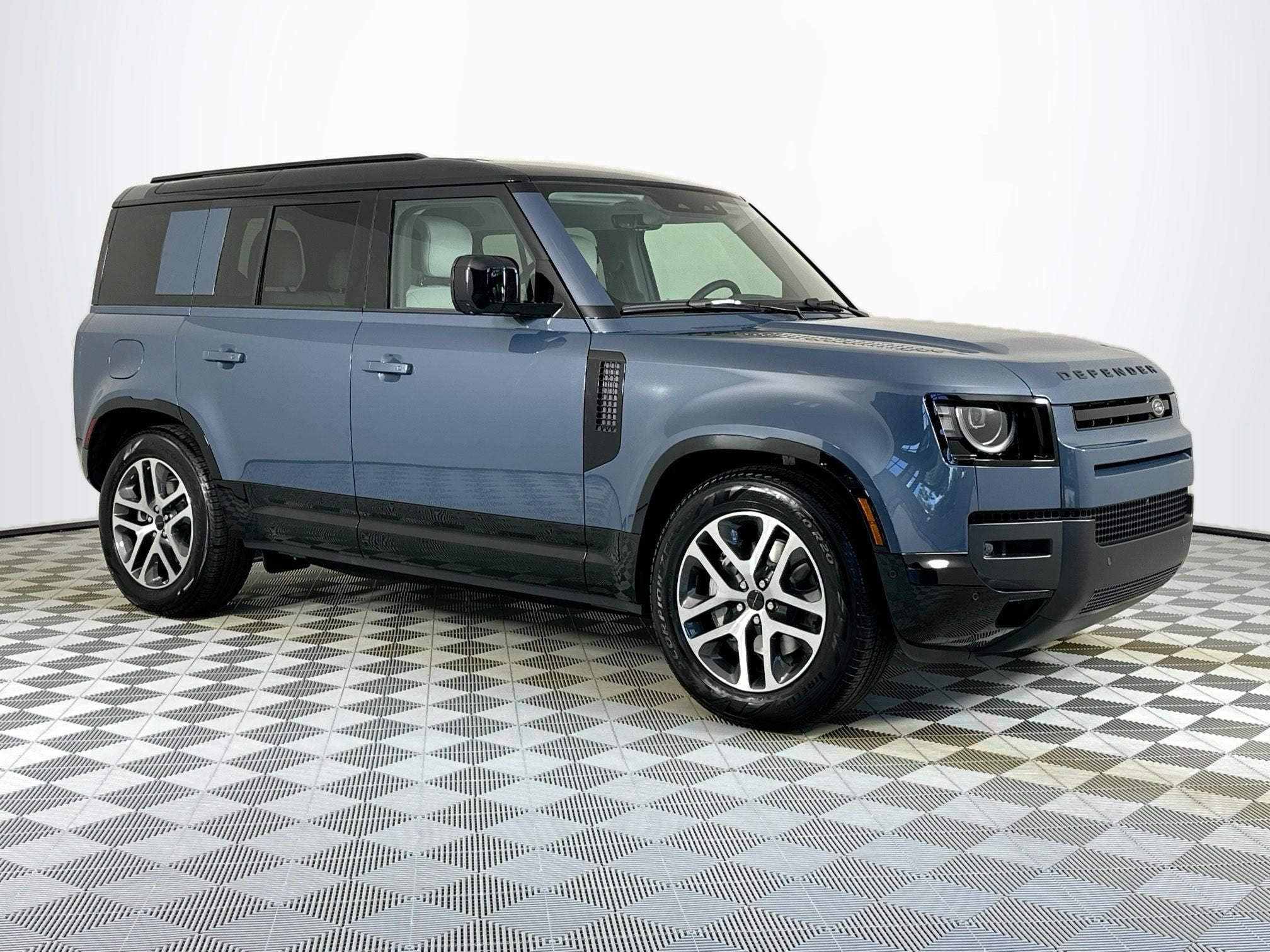 2026 Land Rover Defender 110 X-Dynamic SE