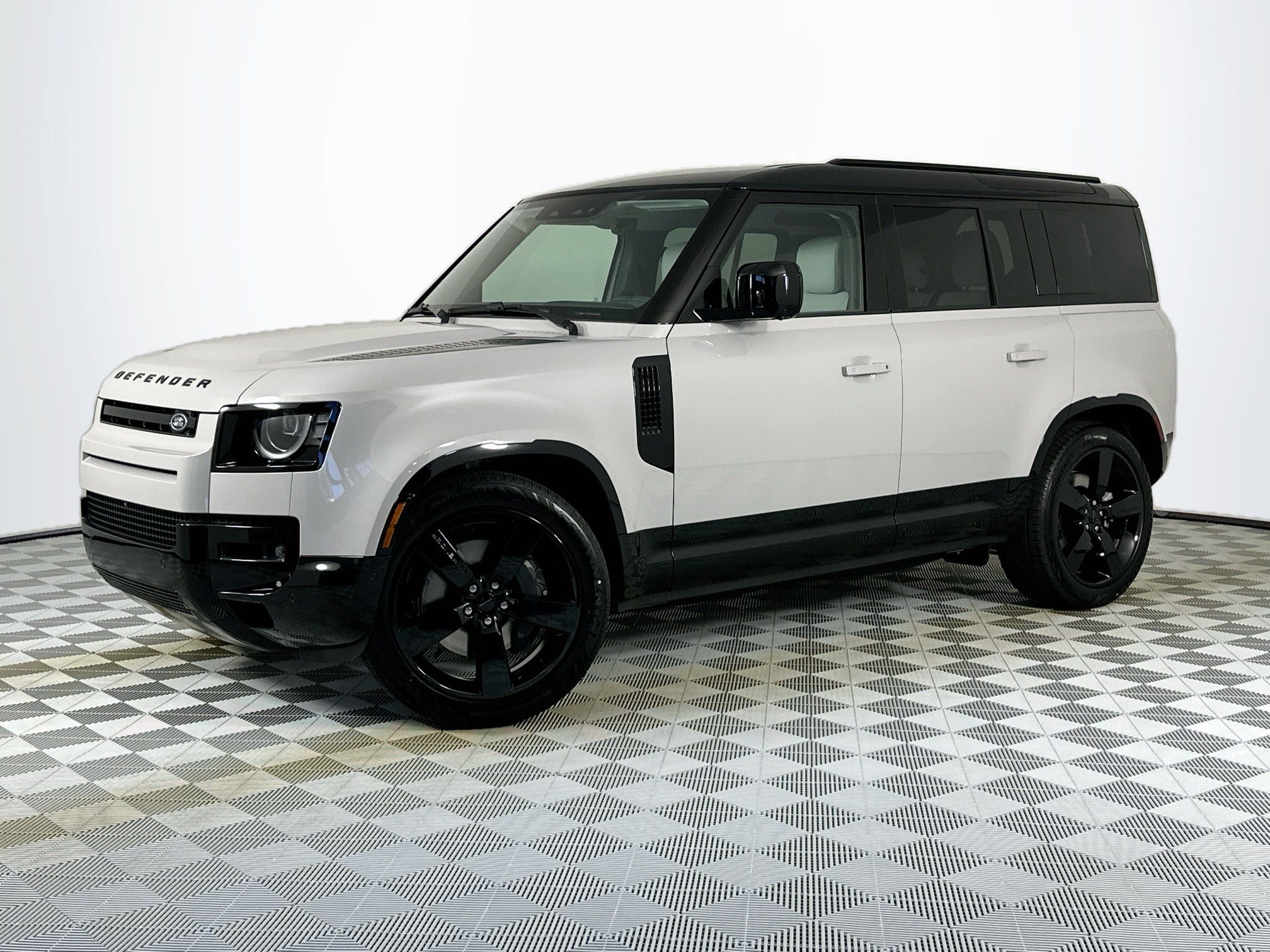 2026 Land Rover Defender 110 X-Dynamic SE