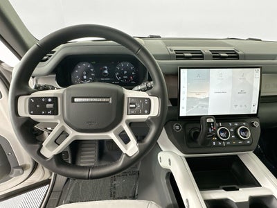 2026 Land Rover Defender 110 X-Dynamic SE