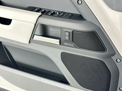 2026 Land Rover Defender 110 X-Dynamic SE