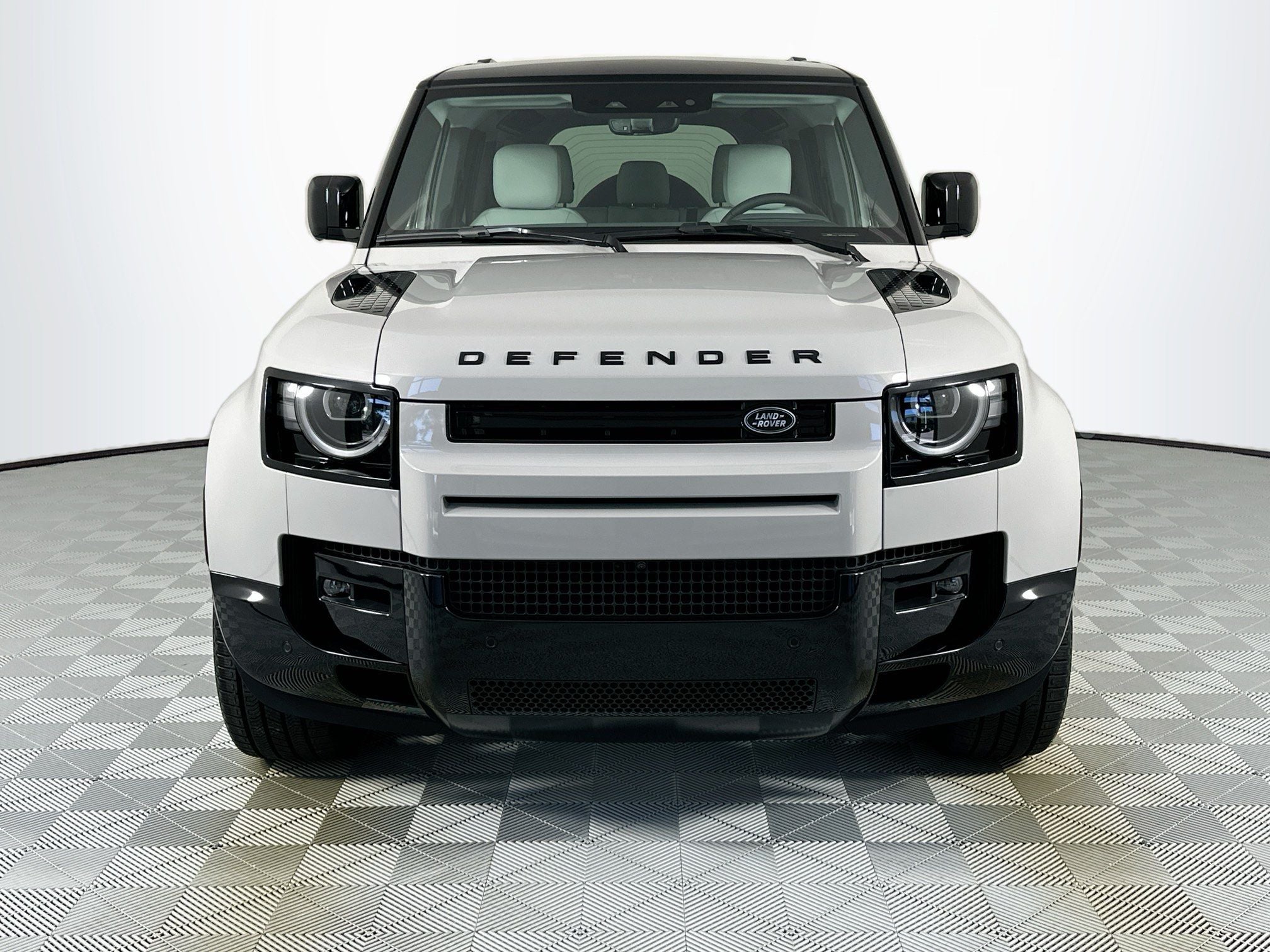 2026 Land Rover Defender 110 X-Dynamic SE