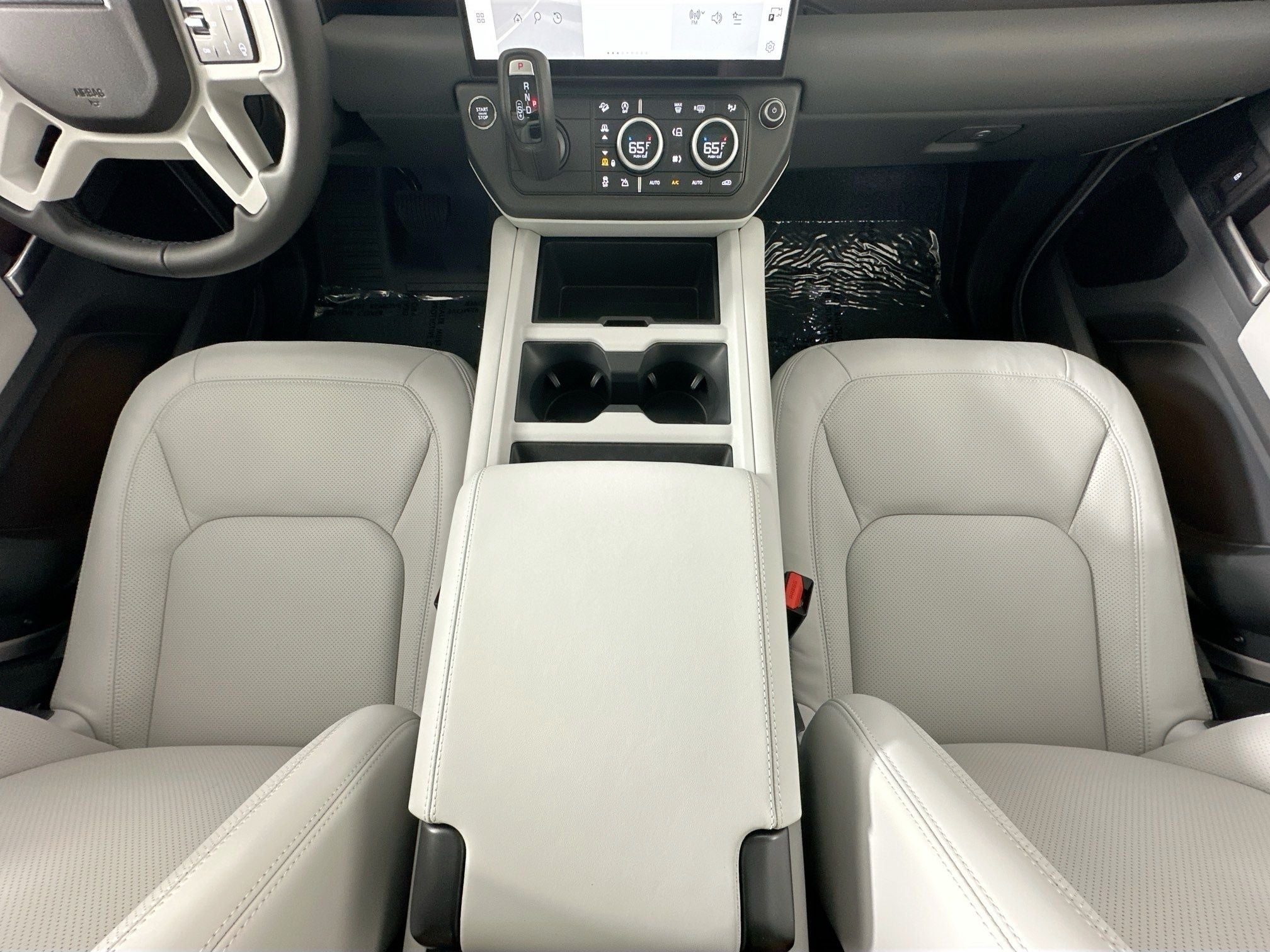 2026 Land Rover Defender 110 X-Dynamic SE