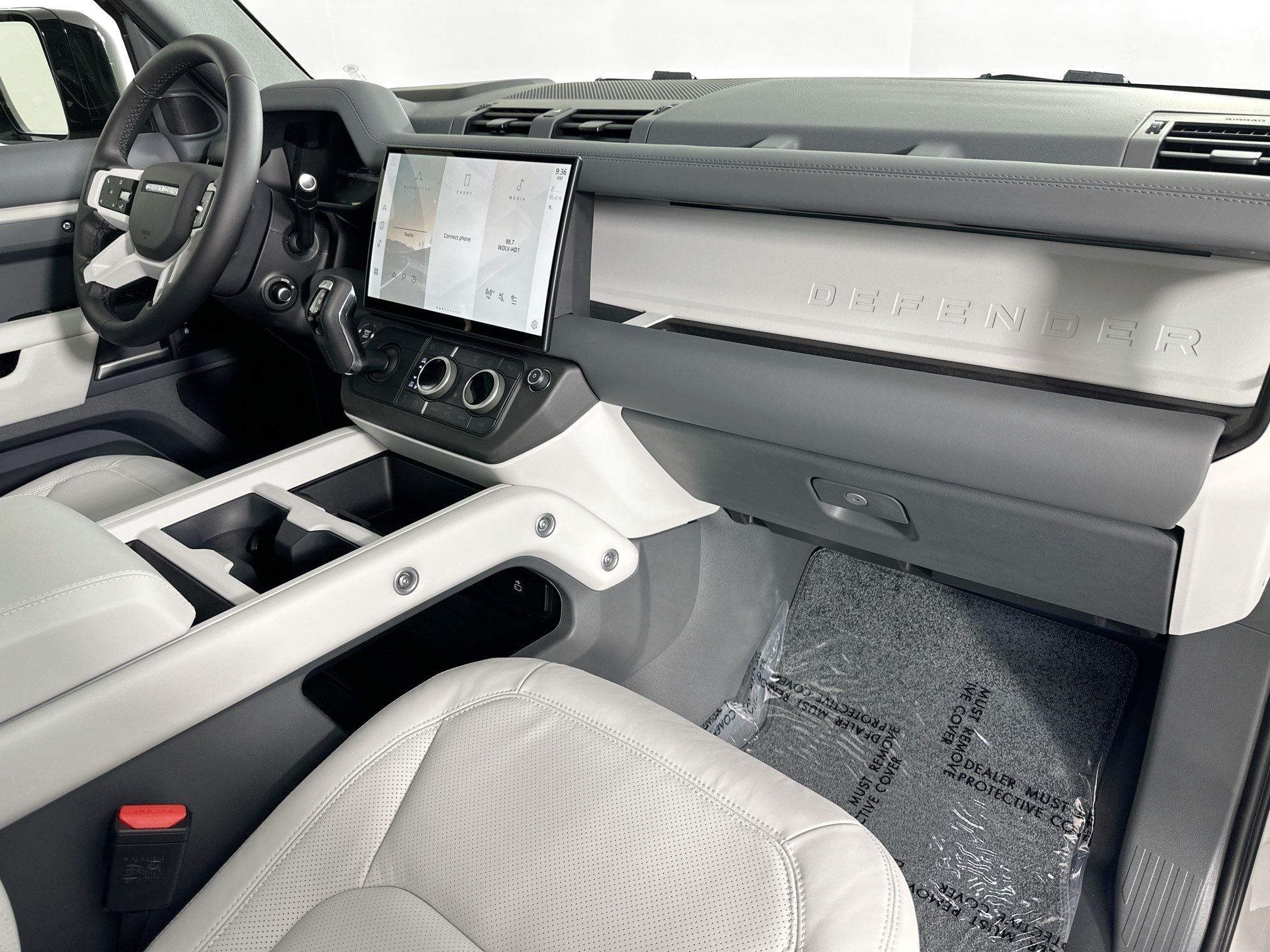2026 Land Rover Defender 110 X-Dynamic SE