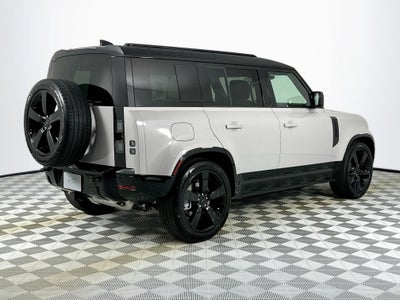 2026 Land Rover Defender 110 X-Dynamic SE