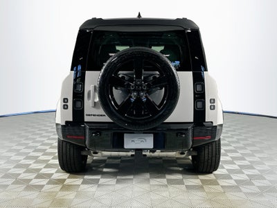 2026 Land Rover Defender 110 X-Dynamic SE