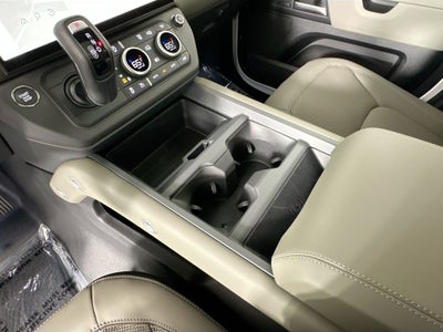 2026 Land Rover Defender 110 X-Dynamic SE