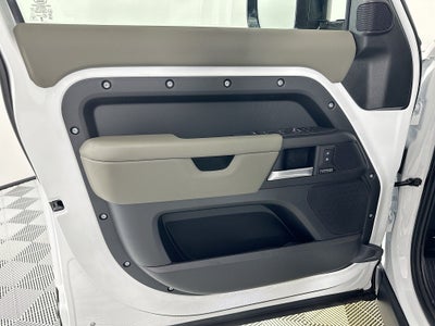 2026 Land Rover Defender 110 X-Dynamic SE