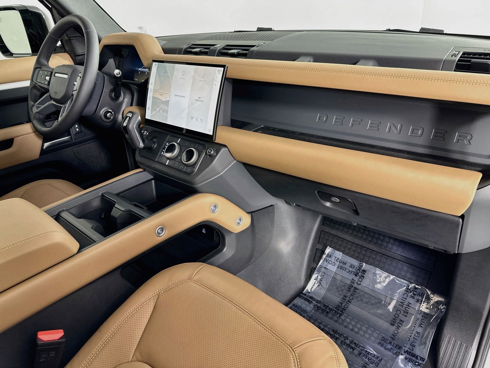 2026 Land Rover Defender 110 X-Dynamic SE