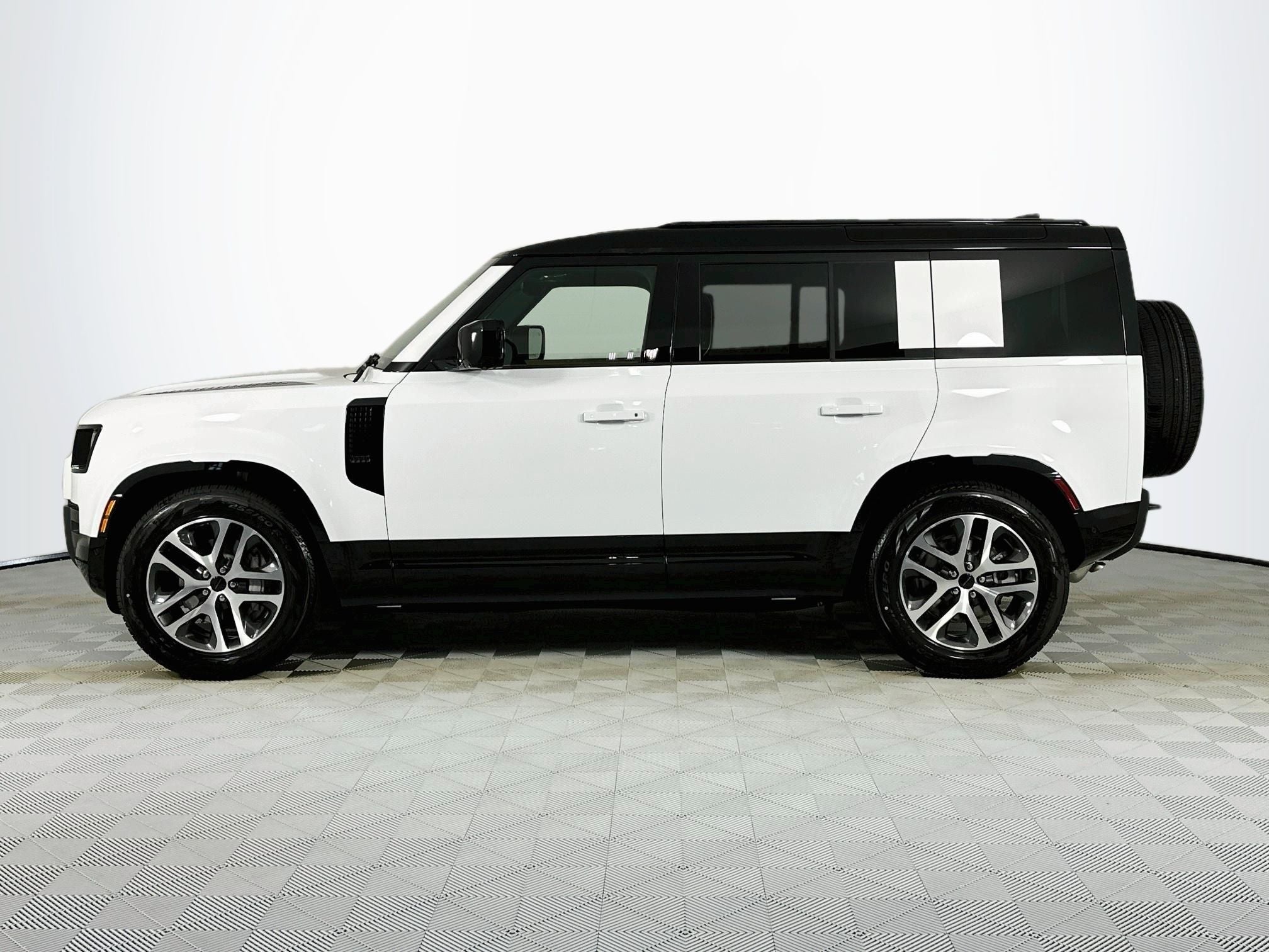 2026 Land Rover Defender 110 X-Dynamic SE