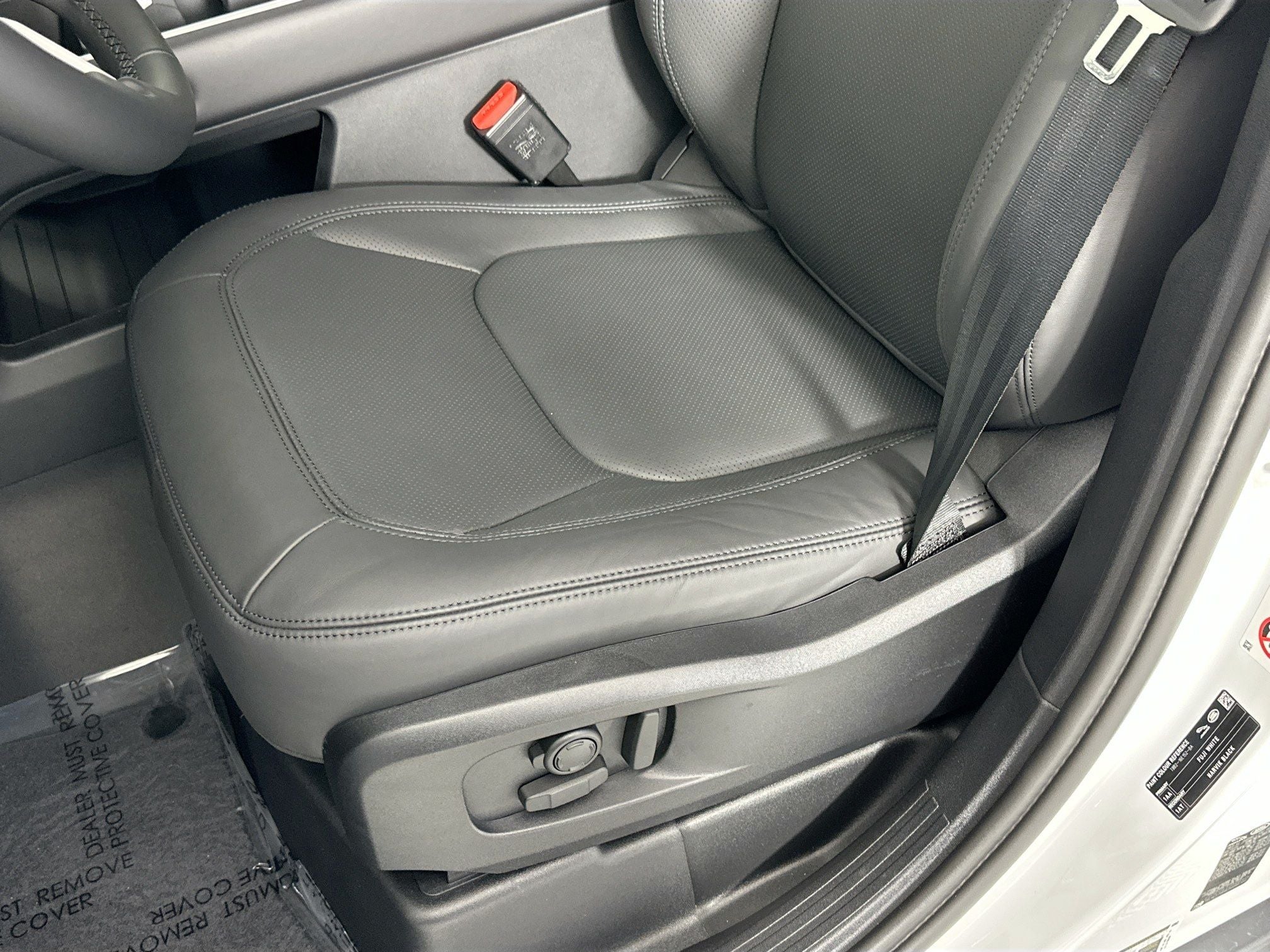 2026 Land Rover Defender 110 X-Dynamic SE