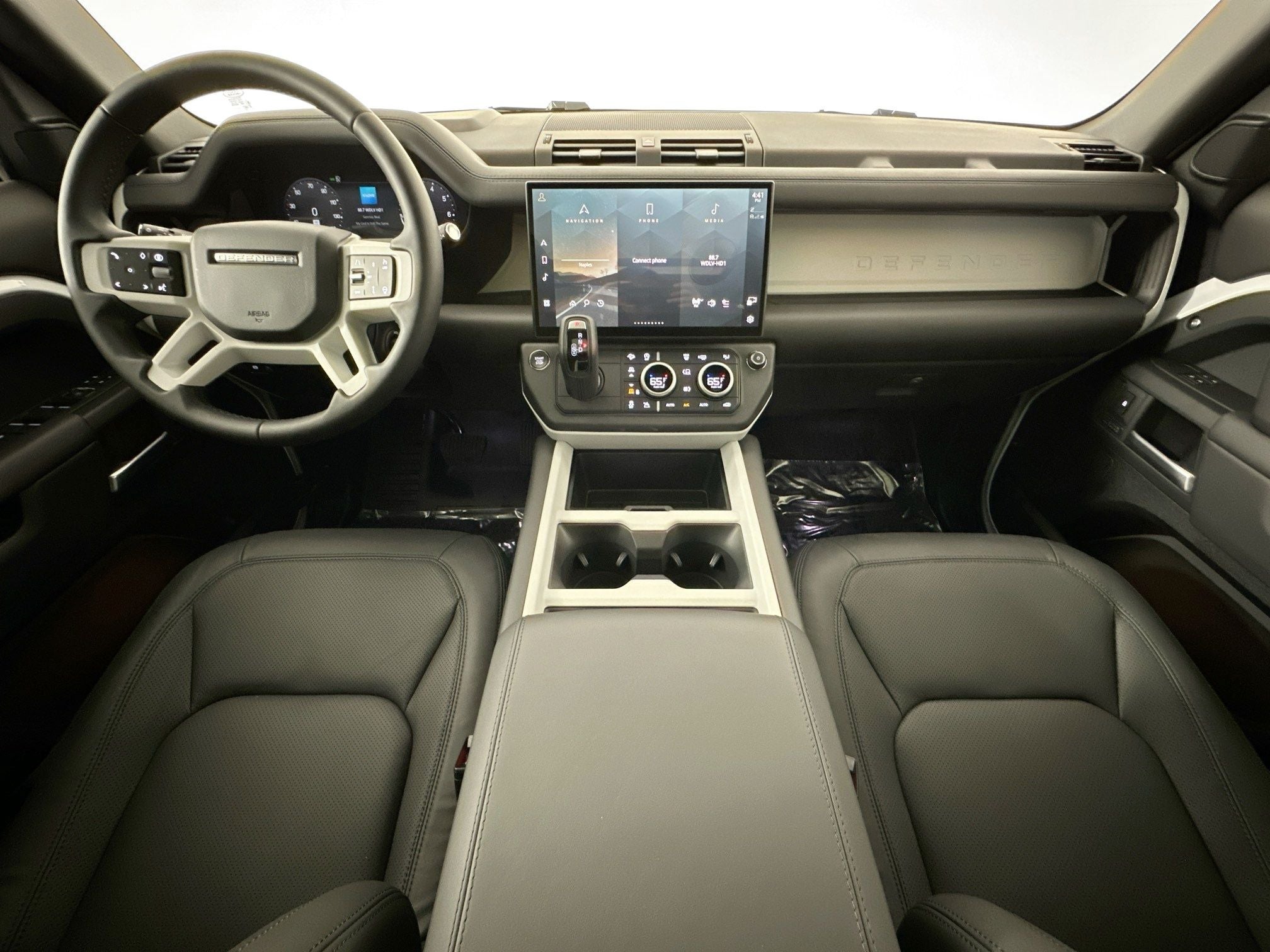 2026 Land Rover Defender 110 X-Dynamic SE