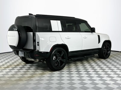 2026 Land Rover Defender 110 X-Dynamic SE