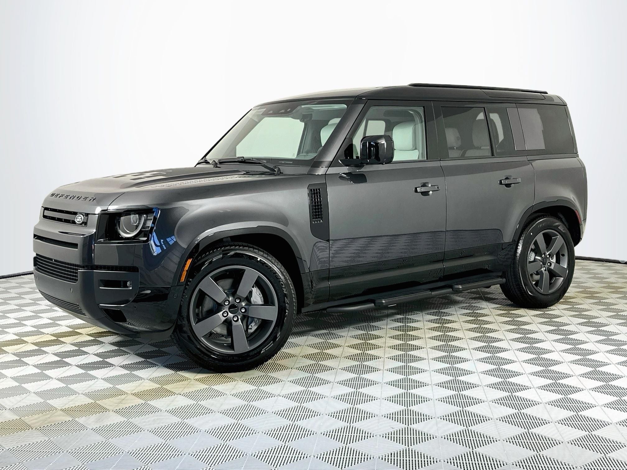 2026 Land Rover Defender 110 X-Dynamic SE