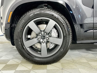 2026 Land Rover Defender 110 X-Dynamic SE