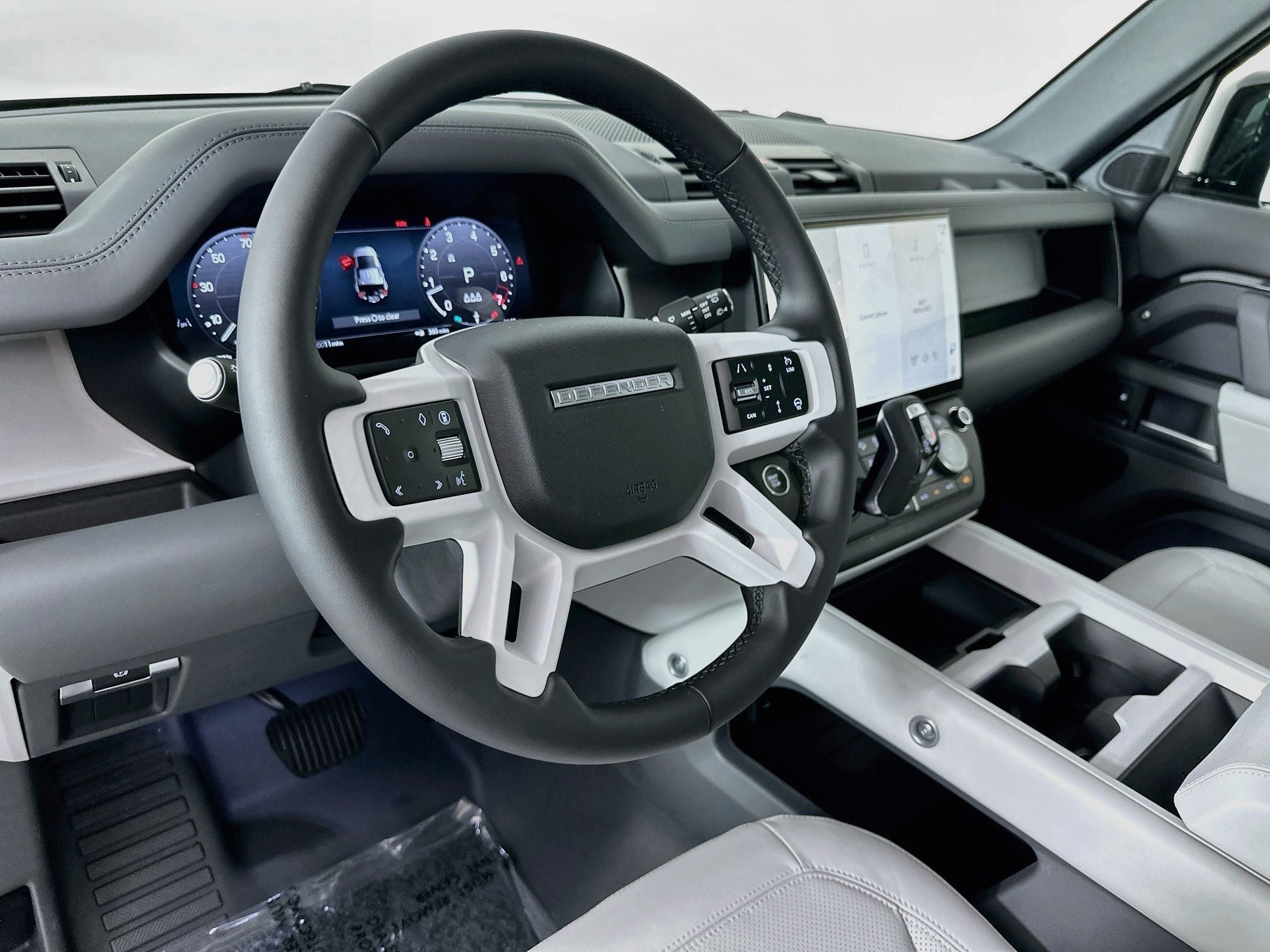 2026 Land Rover Defender 110 X-Dynamic SE