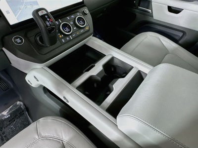 2026 Land Rover Defender 110 X-Dynamic SE
