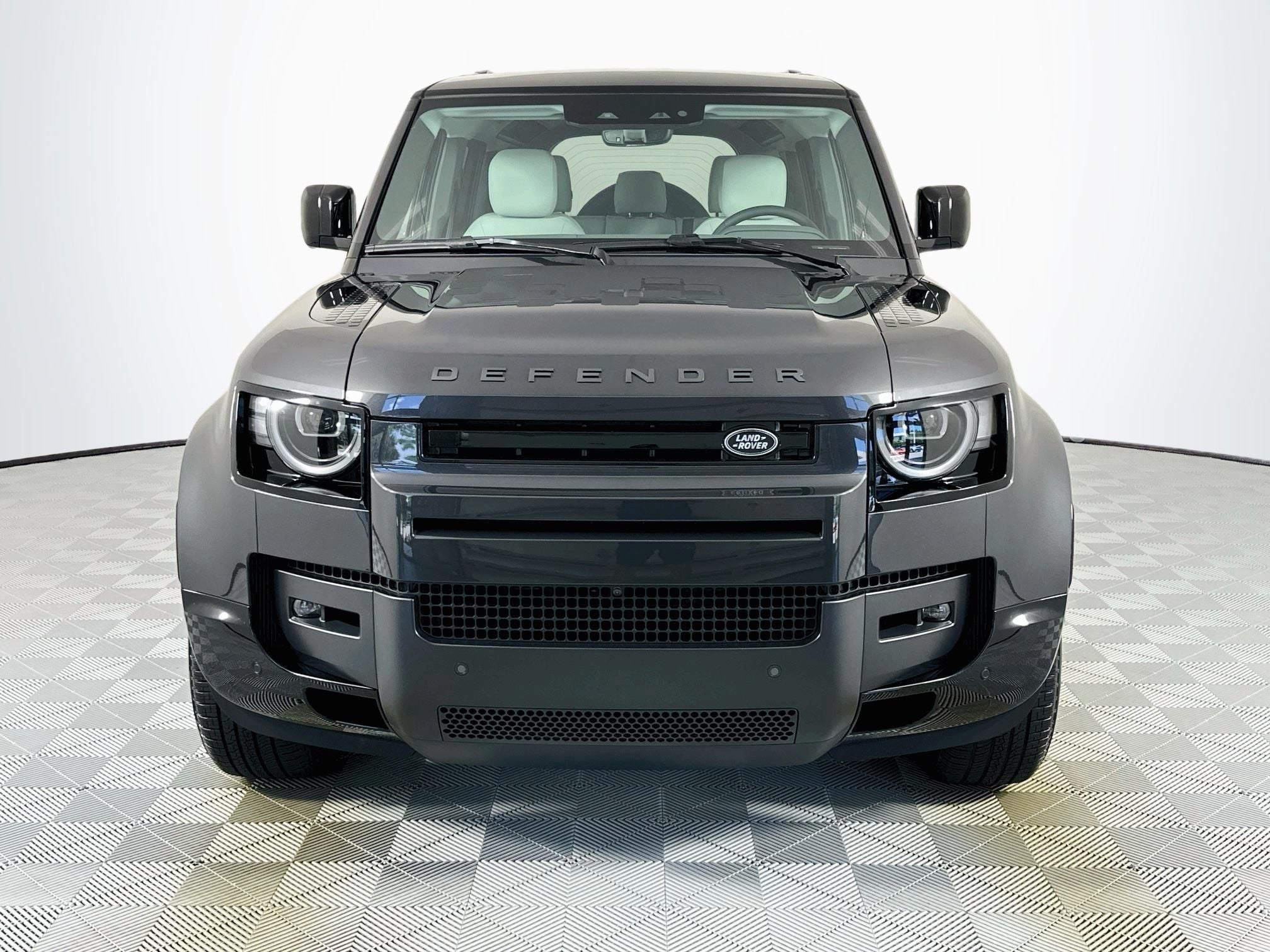 2026 Land Rover Defender 110 X-Dynamic SE