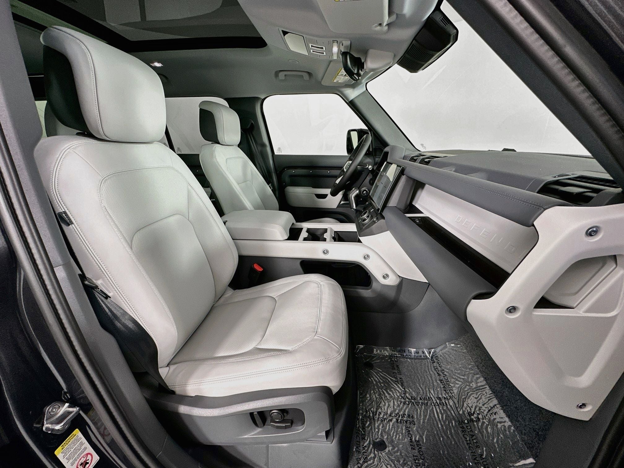 2026 Land Rover Defender 110 X-Dynamic SE