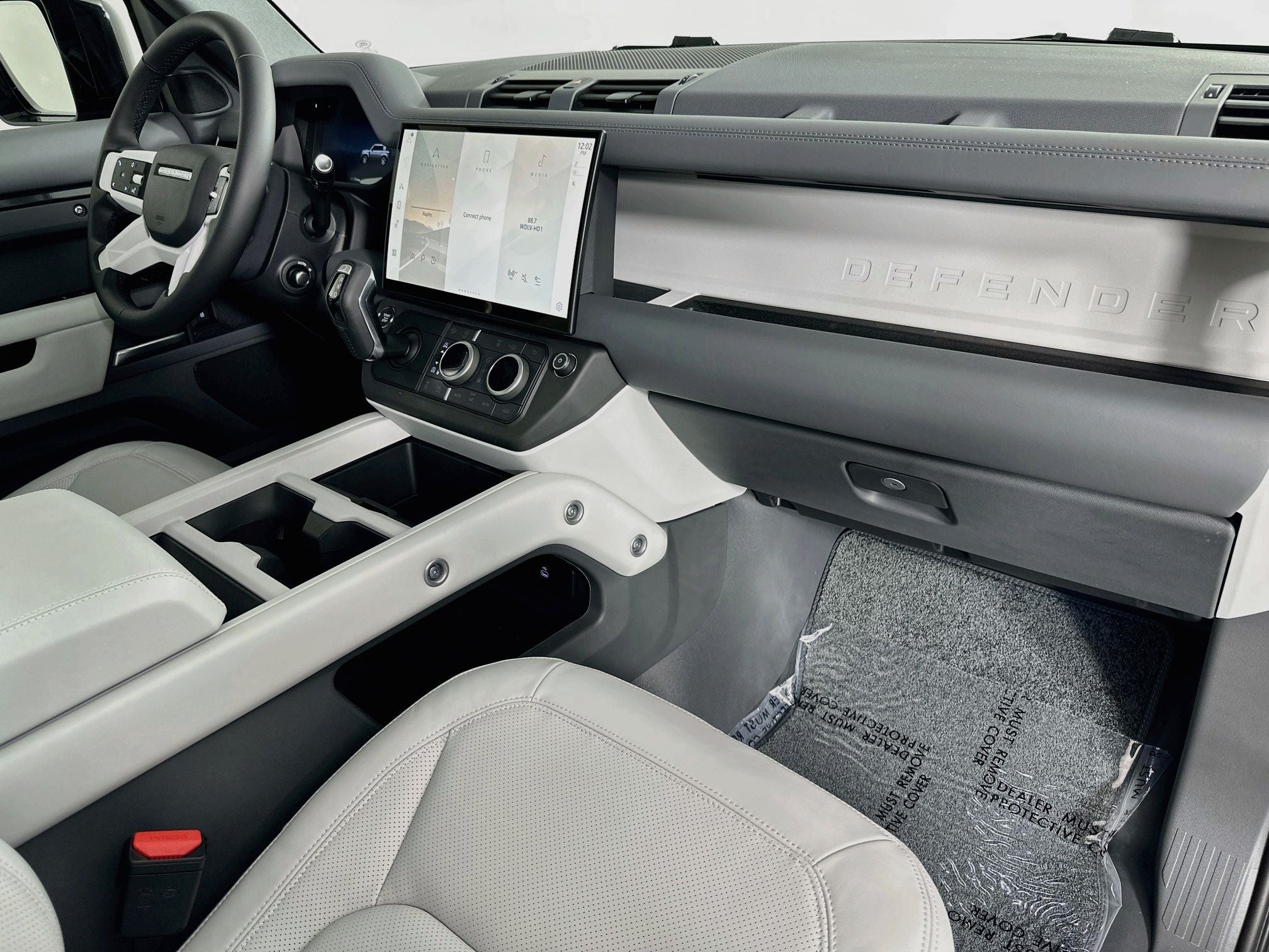 2026 Land Rover Defender 110 X-Dynamic SE