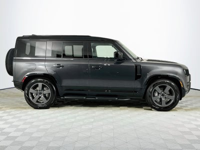 2026 Land Rover Defender 110 X-Dynamic SE