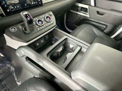 2024 Land Rover Defender 110 X-Dynamic SE