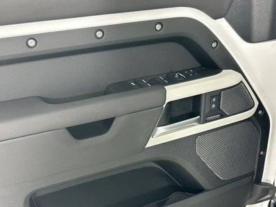 2024 Land Rover Defender 110 X-Dynamic SE