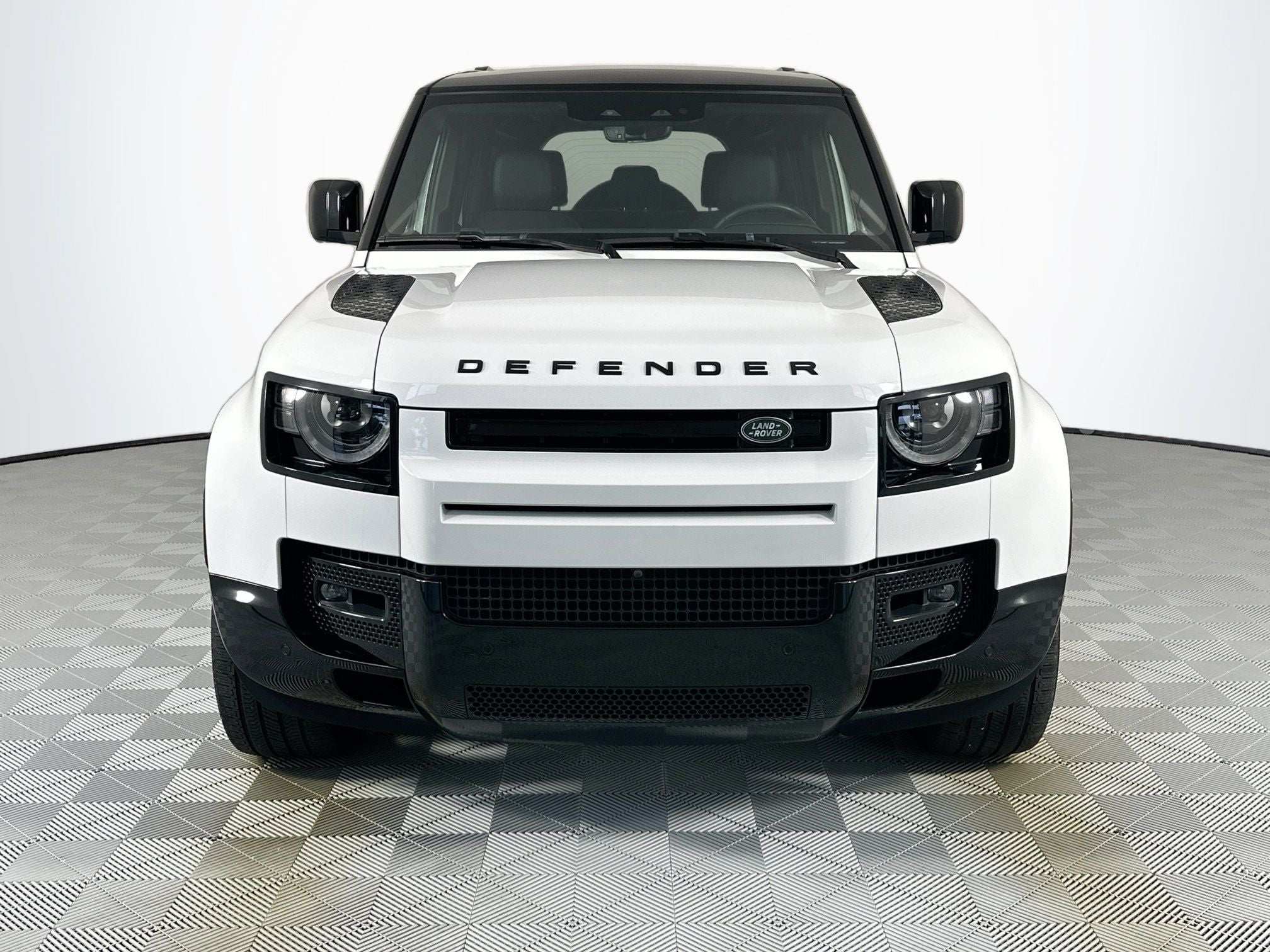 2024 Land Rover Defender 110 X-Dynamic SE