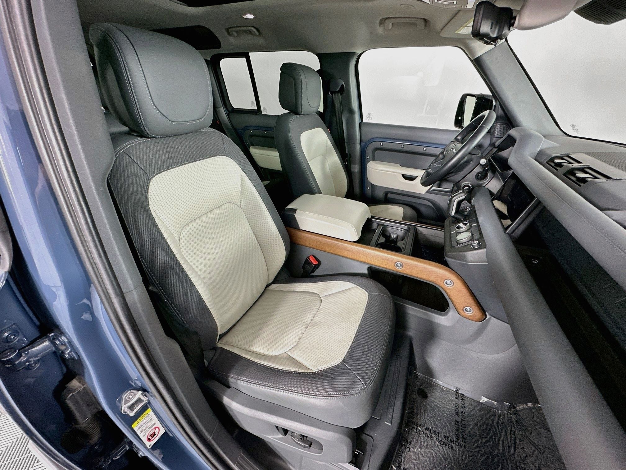 2024 Land Rover Defender 110 X-Dynamic SE