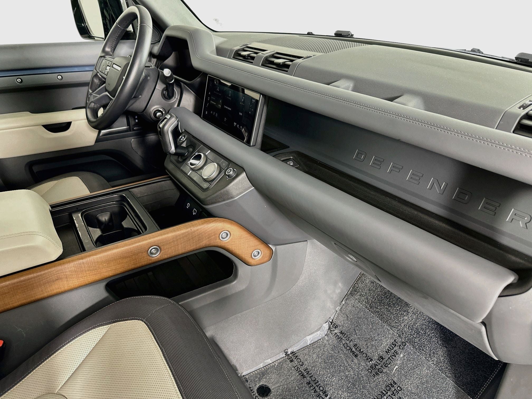 2024 Land Rover Defender 110 X-Dynamic SE