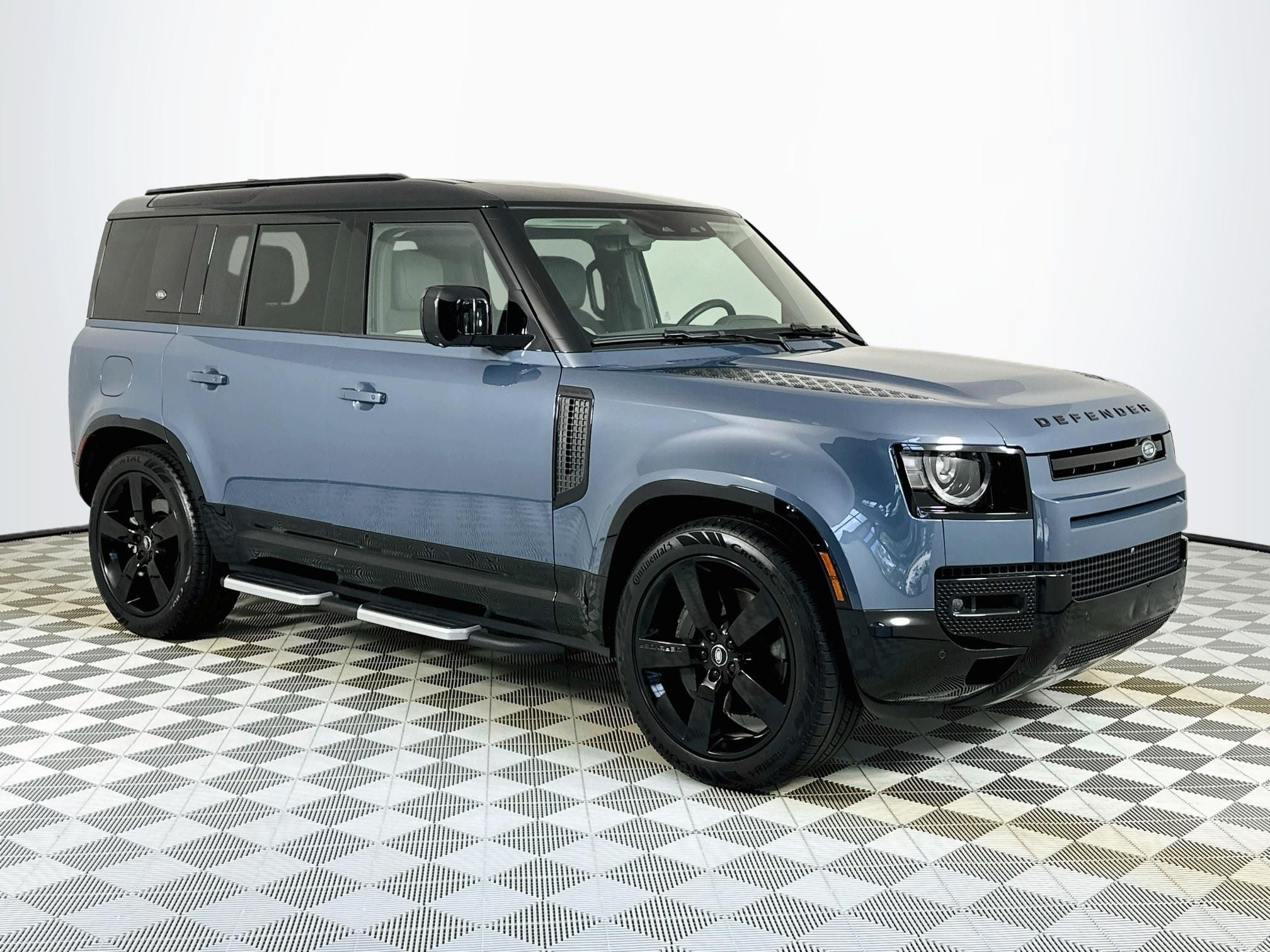 2024 Land Rover Defender 110 X-Dynamic SE