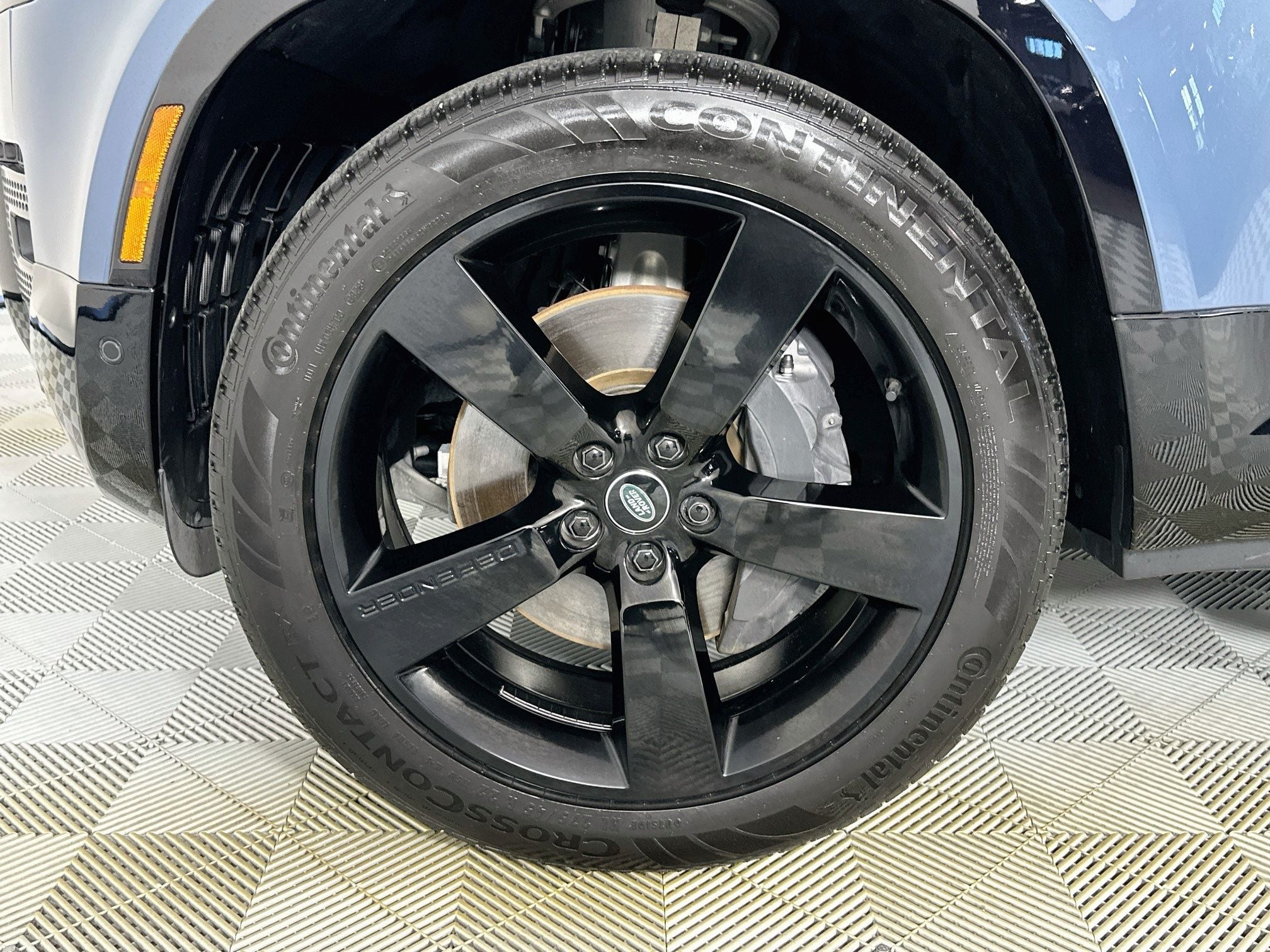 2024 Land Rover Defender 110 X-Dynamic SE