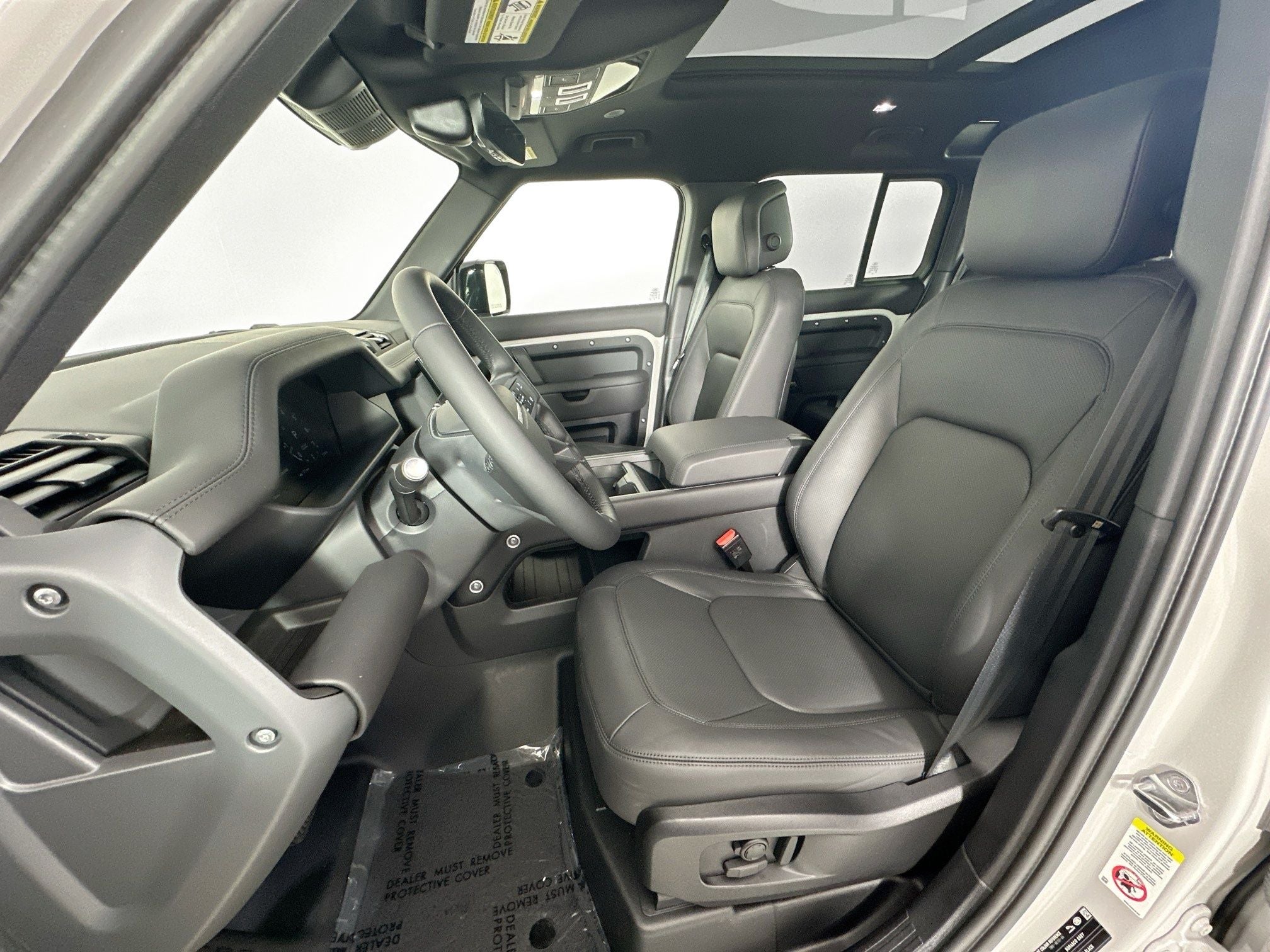 2026 Land Rover Defender 110 X-Dynamic SE