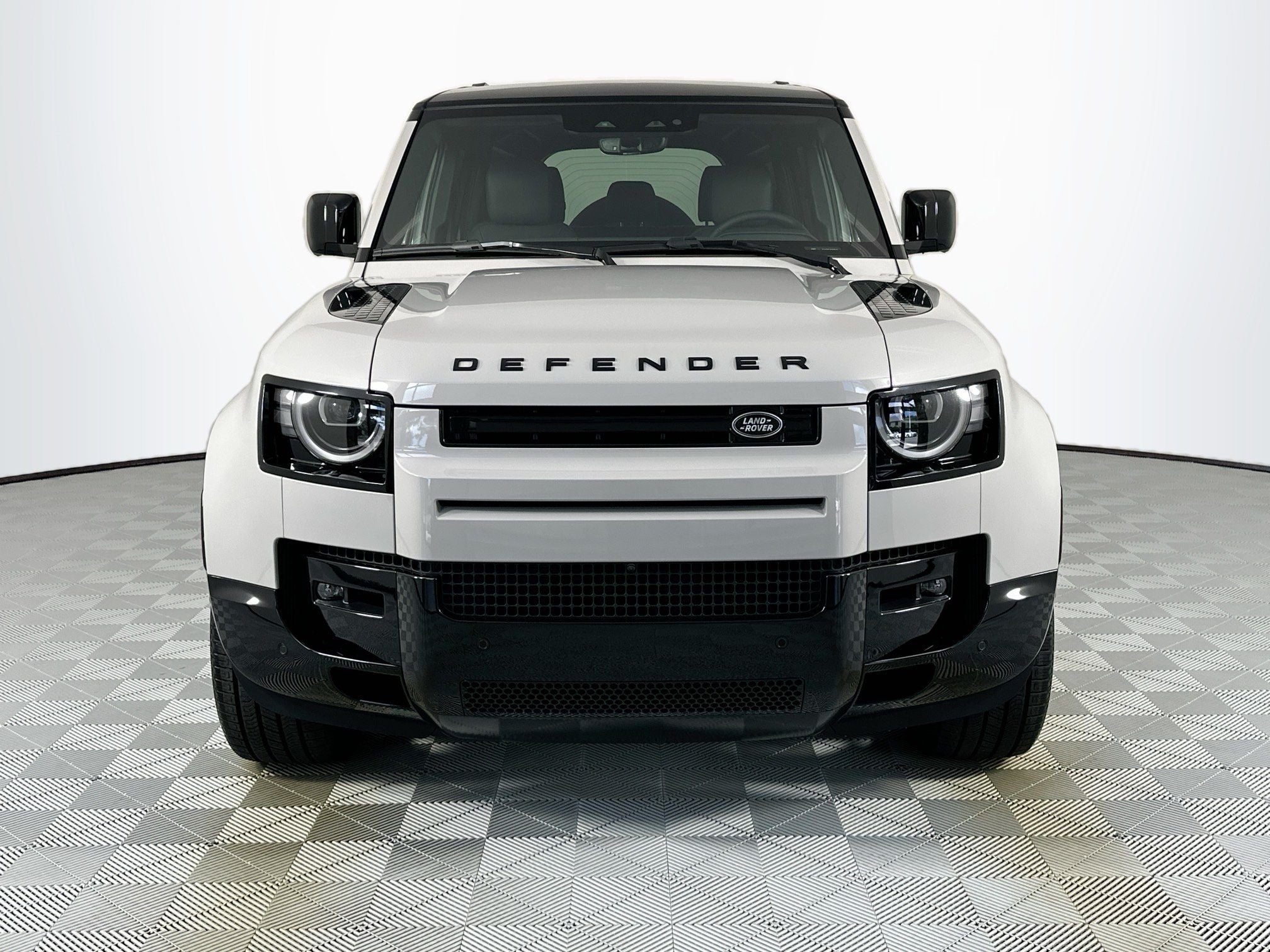 2026 Land Rover Defender 110 X-Dynamic SE