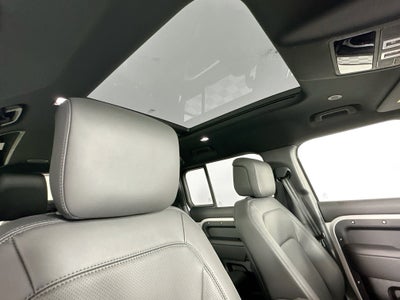 2026 Land Rover Defender 110 X-Dynamic SE