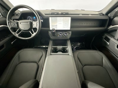 2026 Land Rover Defender 110 X-Dynamic SE