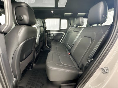 2026 Land Rover Defender 110 X-Dynamic SE