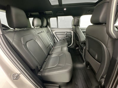 2026 Land Rover Defender 110 X-Dynamic SE
