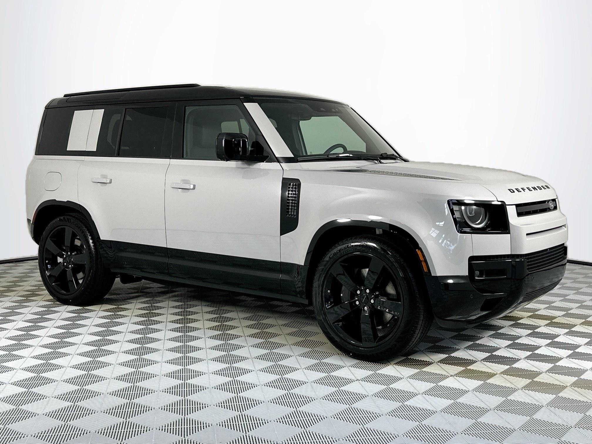 2026 Land Rover Defender 110 X-Dynamic SE